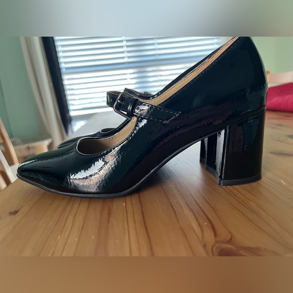 Naturalizer Black Mary Jane Patent Pumps - Picture 11 of 13